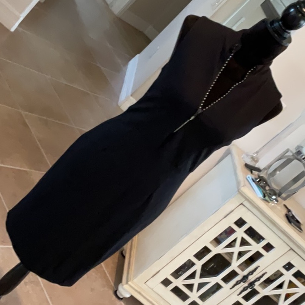Carmen Marc Valvo sleeveless zip front dress, black, size 2